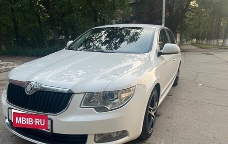 Skoda Superb III рестайлинг, 2011 год, 850 000 рублей, 4 фотография