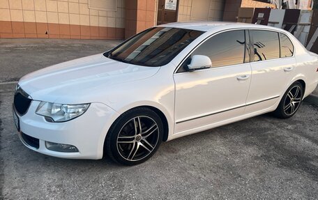 Skoda Superb III рестайлинг, 2011 год, 850 000 рублей, 18 фотография