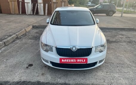 Skoda Superb III рестайлинг, 2011 год, 850 000 рублей, 20 фотография