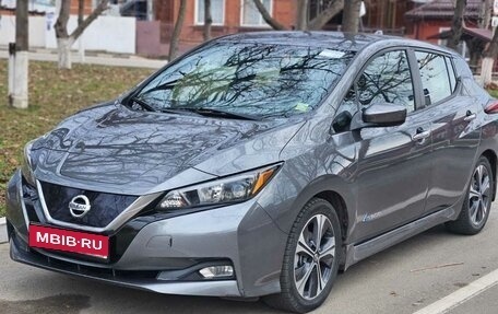 Nissan Leaf II, 2018 год, 1 990 000 рублей, 1 фотография