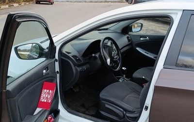 Hyundai Solaris II рестайлинг, 2013 год, 600 000 рублей, 1 фотография