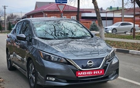 Nissan Leaf II, 2018 год, 1 990 000 рублей, 4 фотография