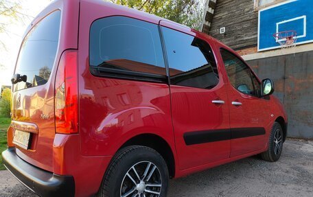Peugeot Partner II рестайлинг 2, 2010 год, 950 000 рублей, 11 фотография