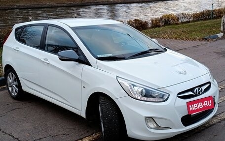 Hyundai Solaris II рестайлинг, 2013 год, 600 000 рублей, 11 фотография