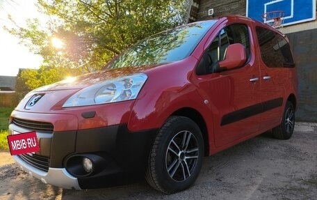 Peugeot Partner II рестайлинг 2, 2010 год, 950 000 рублей, 19 фотография