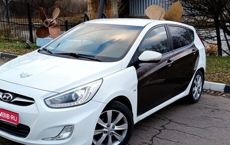 Hyundai Solaris II рестайлинг, 2013 год, 600 000 рублей, 3 фотография