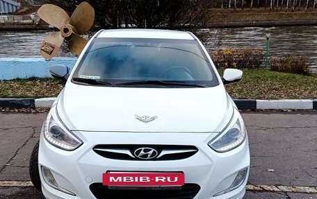 Hyundai Solaris II рестайлинг, 2013 год, 600 000 рублей, 16 фотография