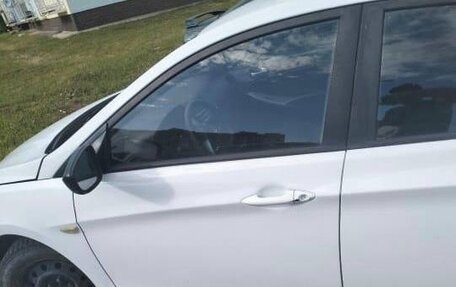 Hyundai Solaris II рестайлинг, 2016 год, 510 000 рублей, 4 фотография