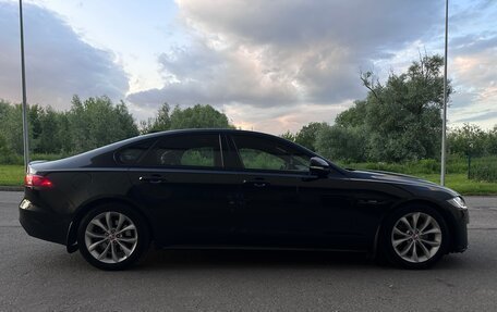 Jaguar XF II, 2016 год, 1 950 000 рублей, 8 фотография