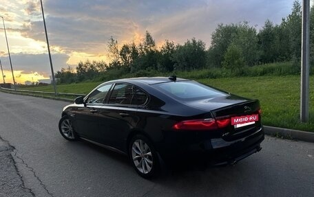 Jaguar XF II, 2016 год, 1 950 000 рублей, 3 фотография