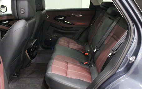 Land Rover Range Rover Evoque II, 2024 год, 6 290 000 рублей, 22 фотография