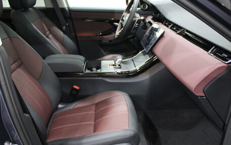 Land Rover Range Rover Evoque II, 2024 год, 6 290 000 рублей, 30 фотография