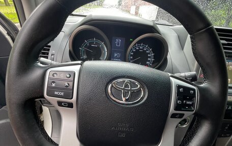 Toyota Land Cruiser Prado 150 рестайлинг 2, 2012 год, 2 250 000 рублей, 5 фотография