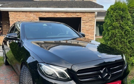 Mercedes-Benz E-Класс, 2019 год, 3 480 000 рублей, 7 фотография