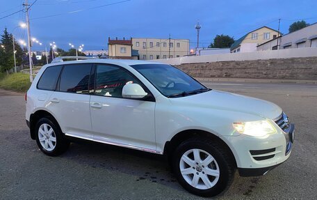 Volkswagen Touareg III, 2010 год, 1 499 999 рублей, 2 фотография