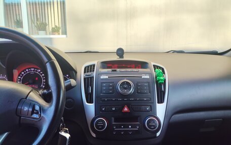 KIA cee'd I рестайлинг, 2012 год, 725 000 рублей, 15 фотография