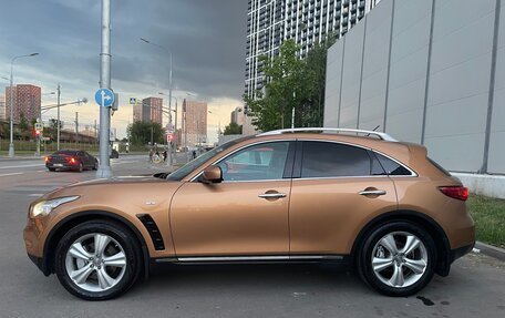 Infiniti FX II, 2010 год, 2 000 000 рублей, 3 фотография