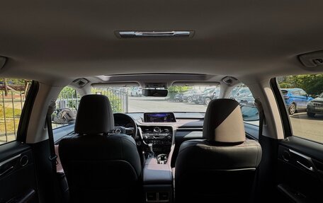 Lexus RX IV рестайлинг, 2019 год, 5 300 000 рублей, 12 фотография