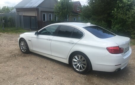 BMW 5 серия, 2011 год, 1 670 000 рублей, 2 фотография