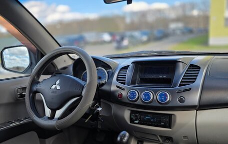 Mitsubishi L200 IV рестайлинг, 2007 год, 750 000 рублей, 11 фотография