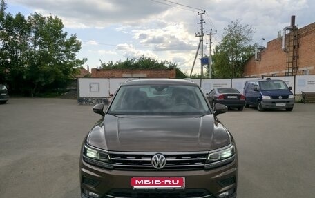 Volkswagen Tiguan II, 2019 год, 2 800 000 рублей, 2 фотография