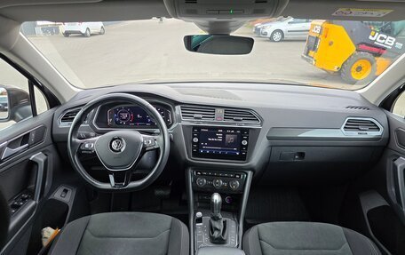 Volkswagen Tiguan II, 2019 год, 2 800 000 рублей, 11 фотография
