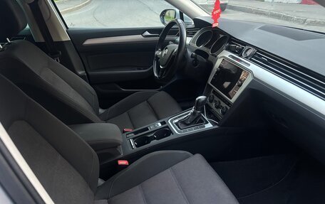 Volkswagen Passat B8 рестайлинг, 2019 год, 2 150 000 рублей, 16 фотография