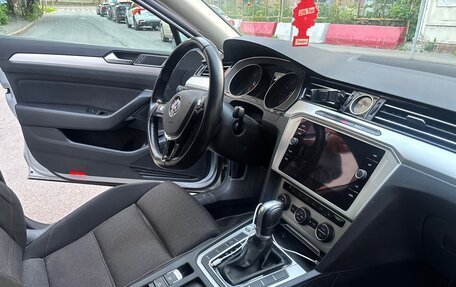 Volkswagen Passat B8 рестайлинг, 2019 год, 2 150 000 рублей, 20 фотография