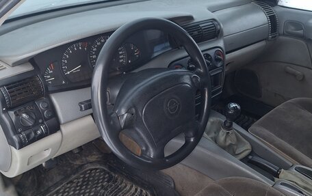 Opel Omega B, 1994 год, 90 000 рублей, 3 фотография