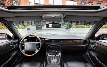 Jaguar XJ III (X350), 1998 год, 2 200 000 рублей, 23 фотография