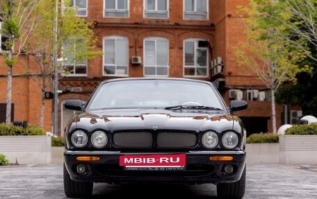 Jaguar XJ III (X350), 1998 год, 2 200 000 рублей, 18 фотография