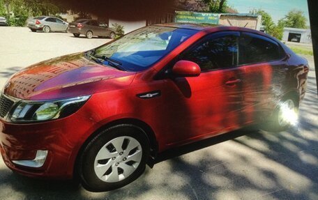 KIA Rio III рестайлинг, 2013 год, 920 000 рублей, 2 фотография