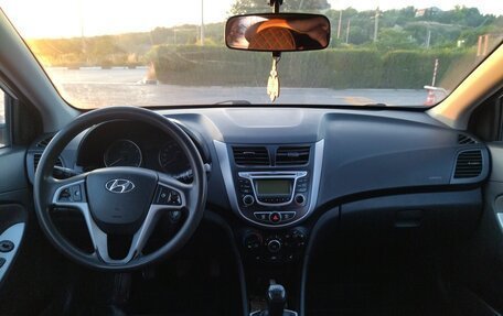 Hyundai Solaris II рестайлинг, 2013 год, 610 000 рублей, 11 фотография
