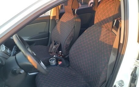 Hyundai Solaris II рестайлинг, 2013 год, 610 000 рублей, 10 фотография