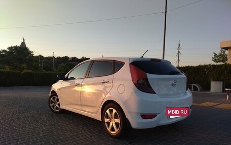 Hyundai Solaris II рестайлинг, 2013 год, 610 000 рублей, 5 фотография