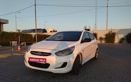 Hyundai Solaris II рестайлинг, 2013 год, 610 000 рублей, 7 фотография