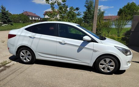 Hyundai Solaris II рестайлинг, 2016 год, 1 180 000 рублей, 2 фотография
