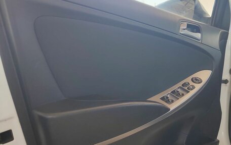 Hyundai Solaris II рестайлинг, 2016 год, 1 180 000 рублей, 13 фотография