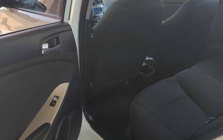 Hyundai Solaris II рестайлинг, 2016 год, 1 180 000 рублей, 14 фотография