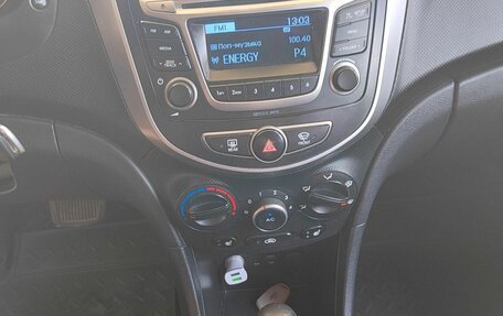 Hyundai Solaris II рестайлинг, 2016 год, 1 180 000 рублей, 11 фотография