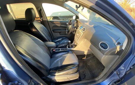 Ford Focus II рестайлинг, 2005 год, 250 000 рублей, 16 фотография
