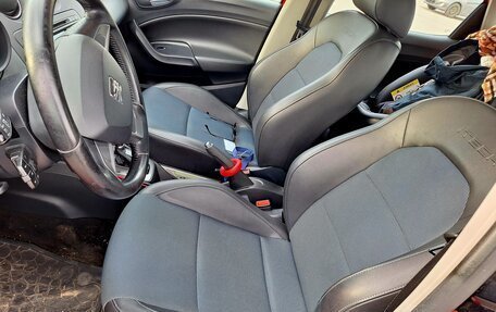 SEAT Ibiza IV рестайлинг 2, 2014 год, 770 000 рублей, 6 фотография