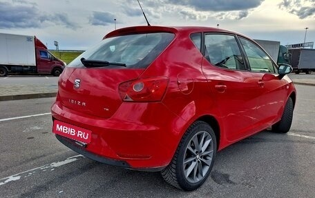 SEAT Ibiza IV рестайлинг 2, 2014 год, 770 000 рублей, 3 фотография