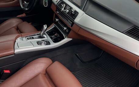 BMW 5 серия, 2015 год, 2 630 000 рублей, 11 фотография