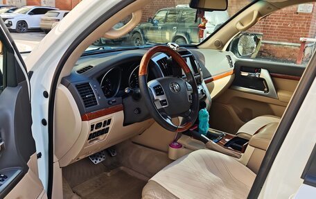 Toyota Land Cruiser 200, 2014 год, 4 050 000 рублей, 6 фотография