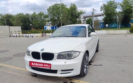 BMW 1 серия, 2008 год, 1 400 000 рублей, 2 фотография