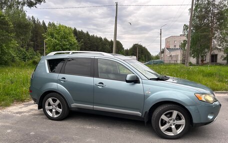 Mitsubishi Outlander III рестайлинг 3, 2008 год, 1 200 000 рублей, 4 фотография