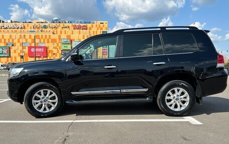 Toyota Land Cruiser 200, 2018 год, 6 000 000 рублей, 2 фотография