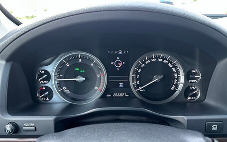 Toyota Land Cruiser 200, 2018 год, 6 000 000 рублей, 6 фотография