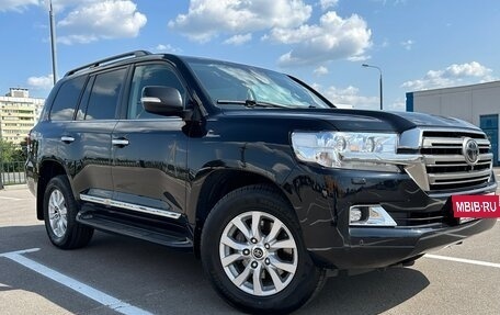 Toyota Land Cruiser 200, 2018 год, 6 000 000 рублей, 5 фотография